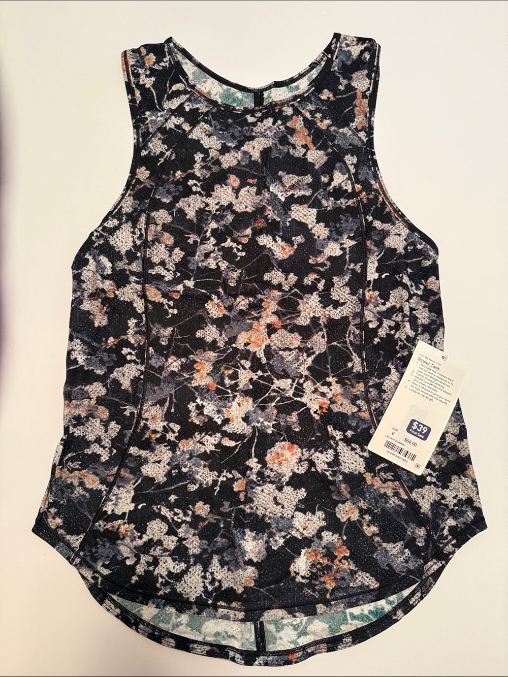 lululemon athletica Sculpt Tank. Size 6. NWT